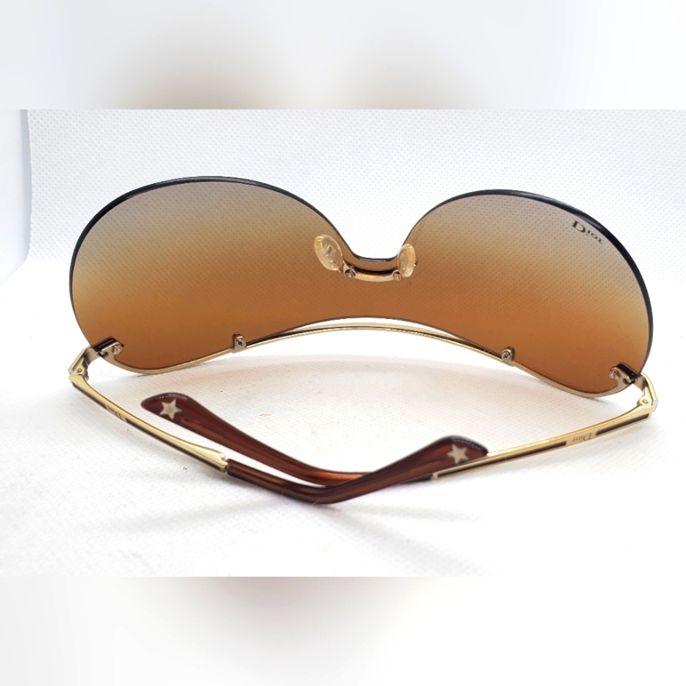 Dior Gold-Toned Oversizes Sunglasses For Women - Picture 3 of 10